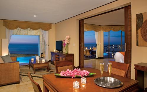 Dreams Riviera Cancun Resort & Spa-Preferred-Club-Ocean-Front-Governor-Suite-3_4415